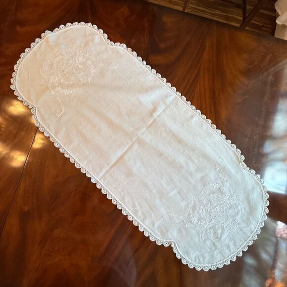 VintageTable Runner White Floral Embroidery Linen Whitework 41.5 x 17.75" - Picture 6 of 11